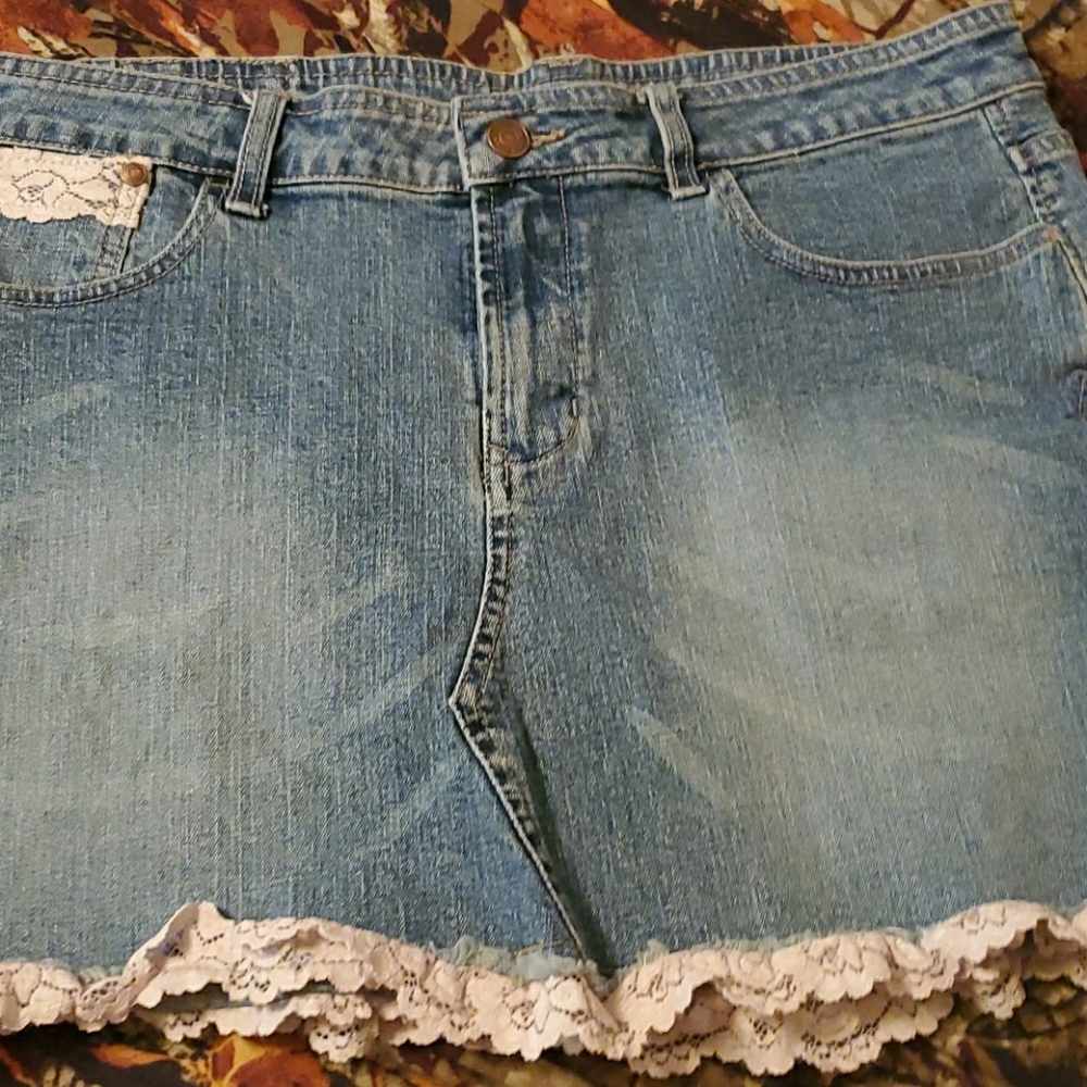 No boundaries Denim skirt lace Hem